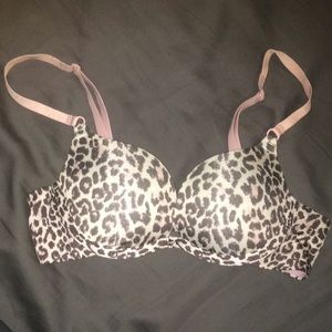 VS Sexy Little Things push-up